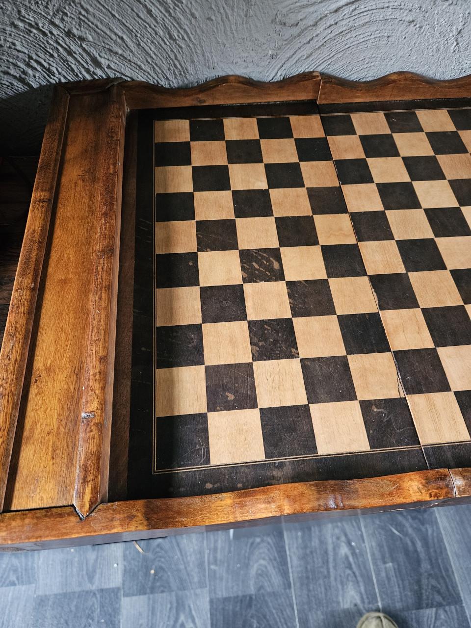 Antieke franse houten dam- en backgammonspel met lade
