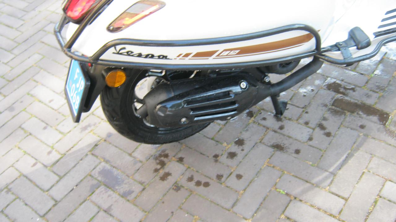 TE KOOP VESPA SPRINT COSTUM UIT NOVEMBER 2021  2500 EURO
