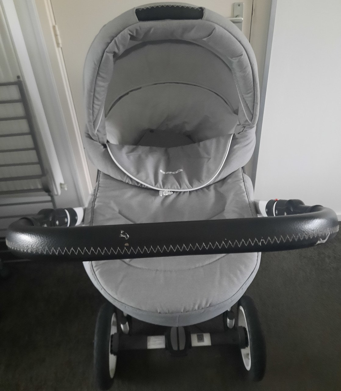 3 in 1 kinderwagen plus toebehoren z.g.a.n.