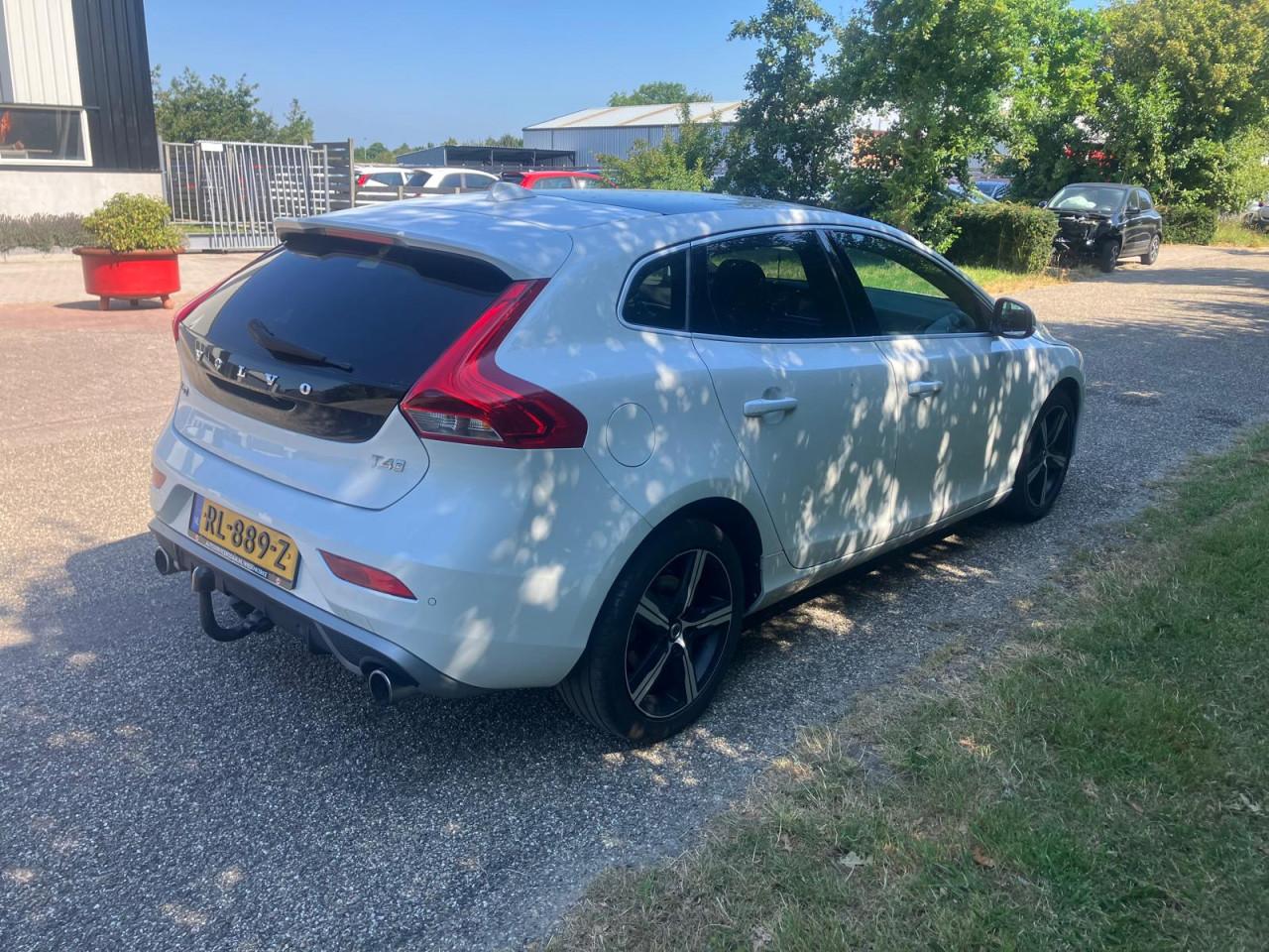 Volvo V40 2.0 T4 R-Design Automaat