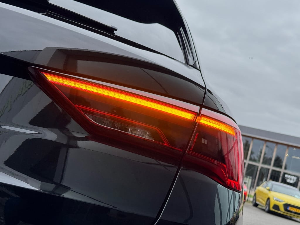 Audi Q3 35 tfsi 3x s-line * keyless * matrix led * carplay