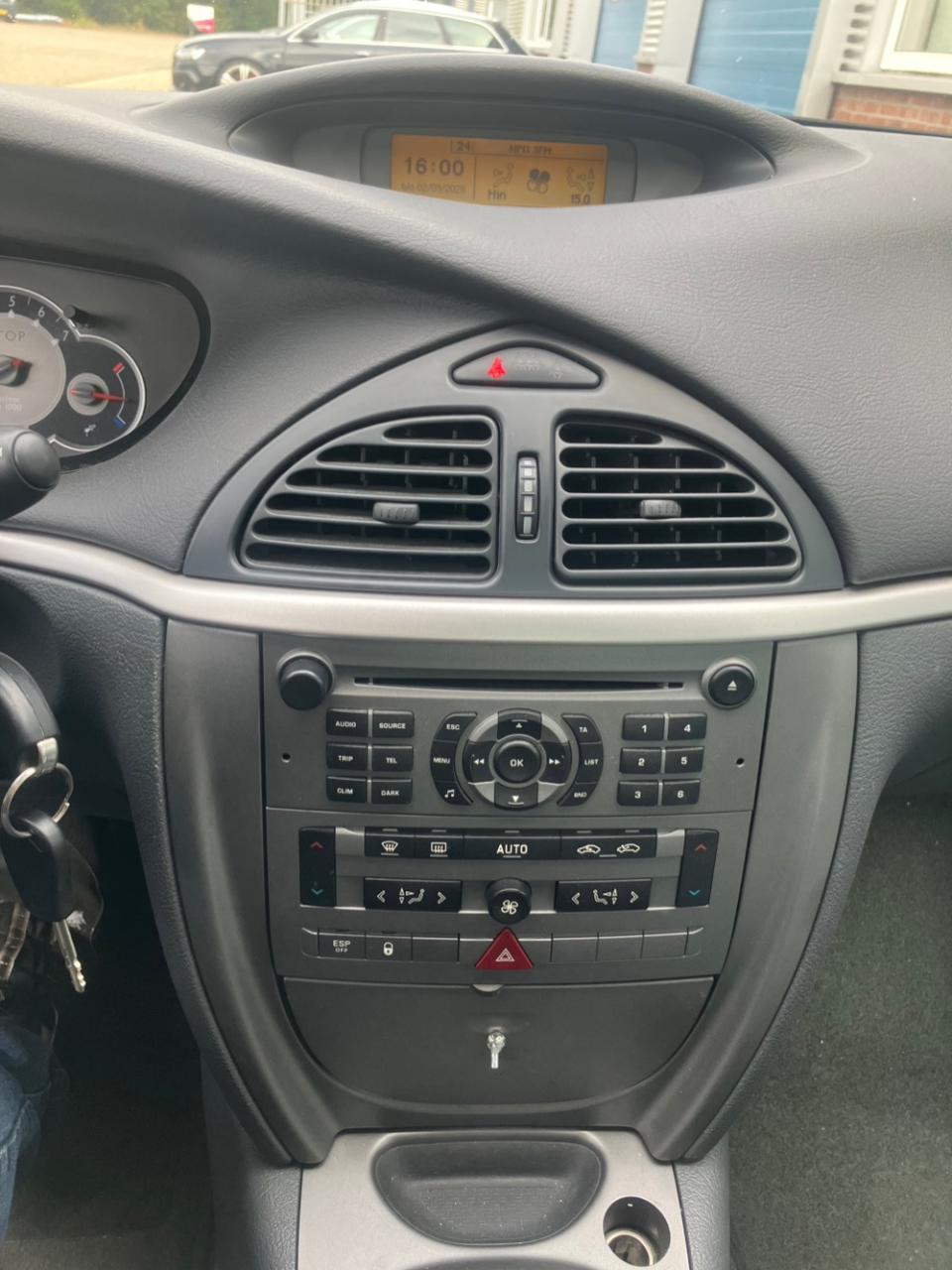 Citroen C5 2.0-16v ligne prestige