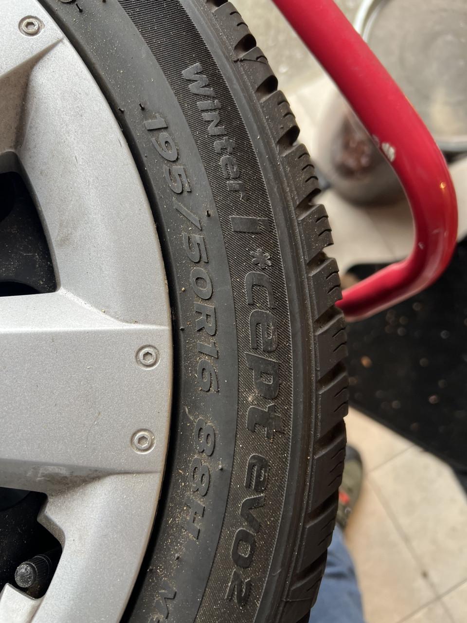 Winterbanden met velgen | Suzuki Swift | 195/50R16 88H