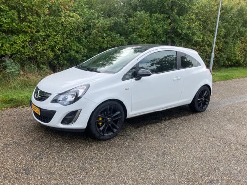 Opel Corsa 1.4 Color Edition
