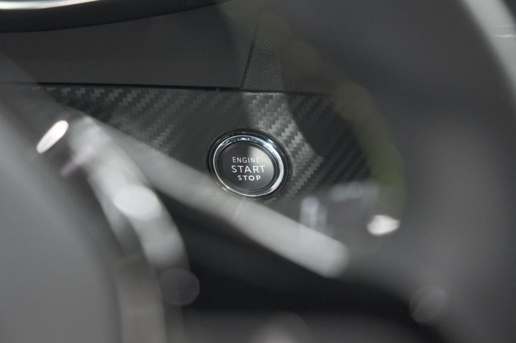 Peugeot 2008 puretech 130 gt pack | panoramadak | camera | adaptieve cruise