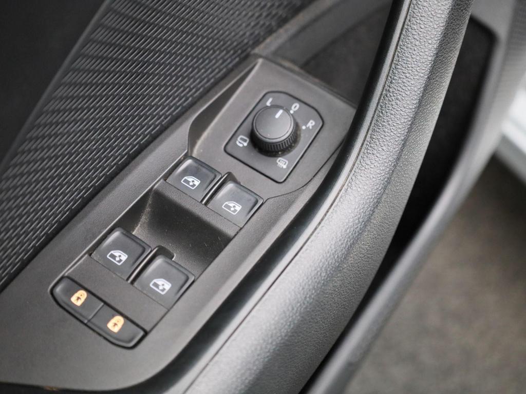 Skoda Octavia combi 1.5 e-tsi business edition | automaat | panoramadak | t