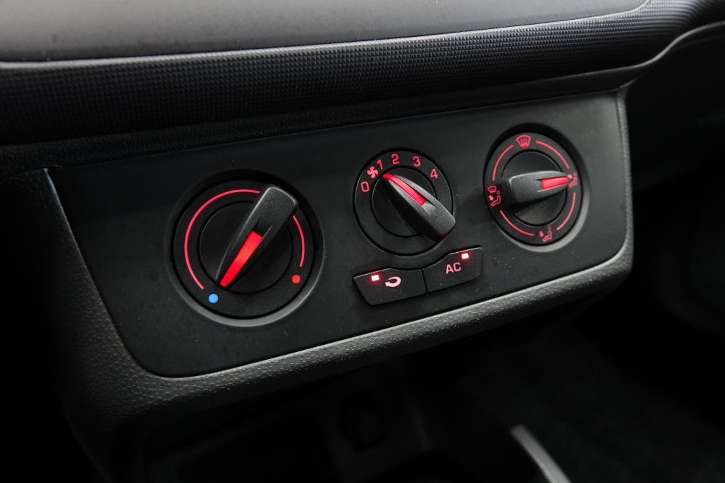 Seat Ibiza 1.2 club | 17" velgen | isofix |
