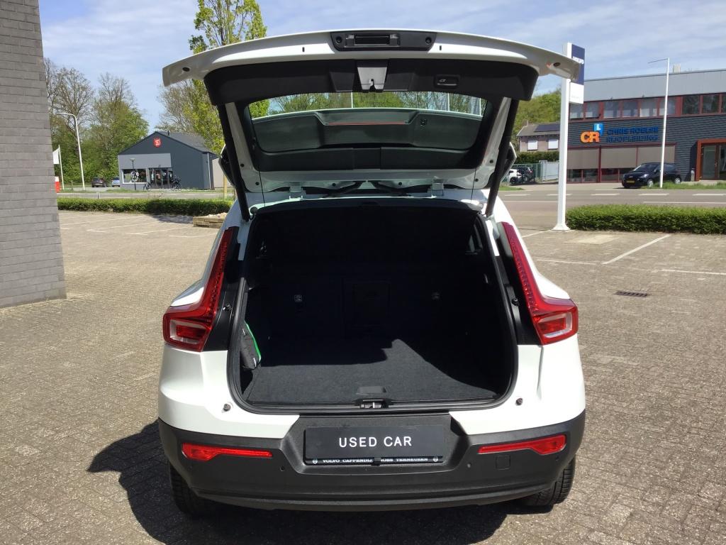 Volvo XC40 t4 190pk aut. momentum nieuwstaat i parkassist i navigatie i cru