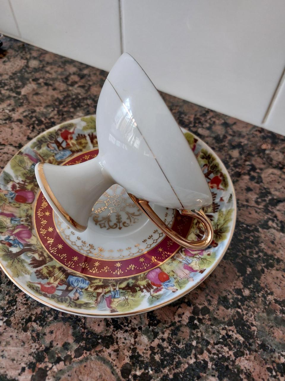 Bijzondere kop en schotel, romantisch met goudafwerking