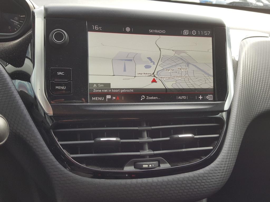 Peugeot 2008 1.2 130pk signature apple carplay & android auto | navigatie t