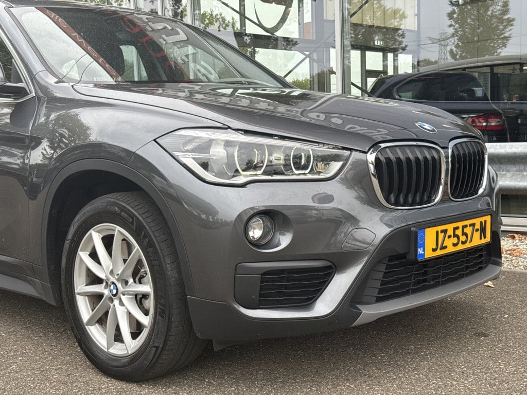 BMW X1 sdrive20i centennial executive | nl-auto | 1e eig | dealer oh | navi