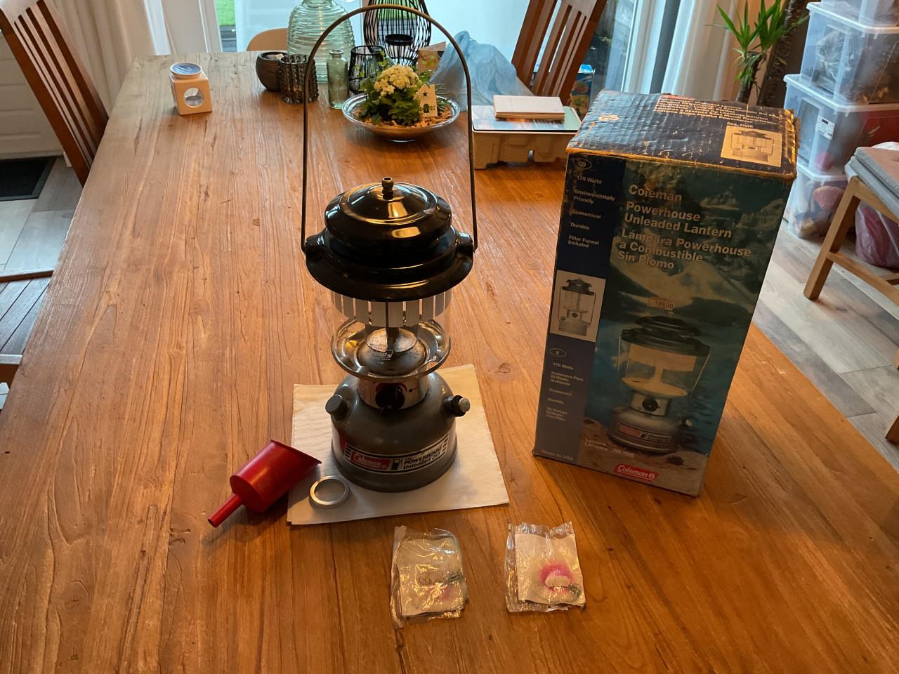 Coleman Powerhouse Unleaded 295 benzine lamp