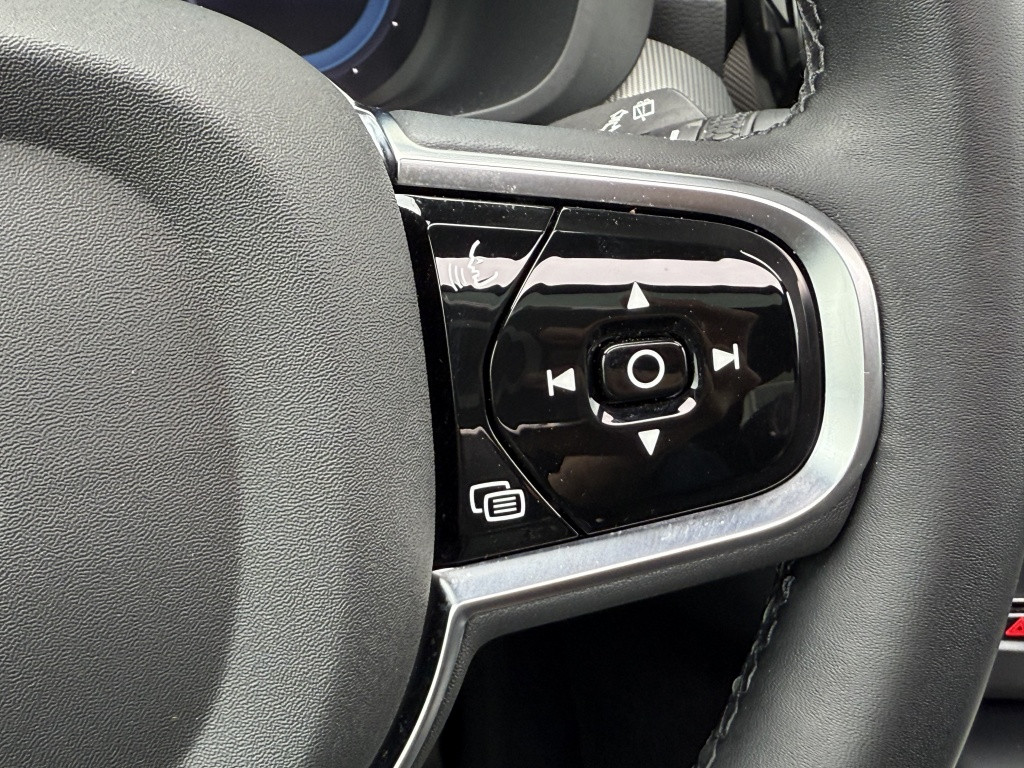 Volvo XC60 t6 398pk recharge black edition ultra dark full options !