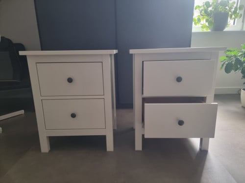 2 nachtkastjes