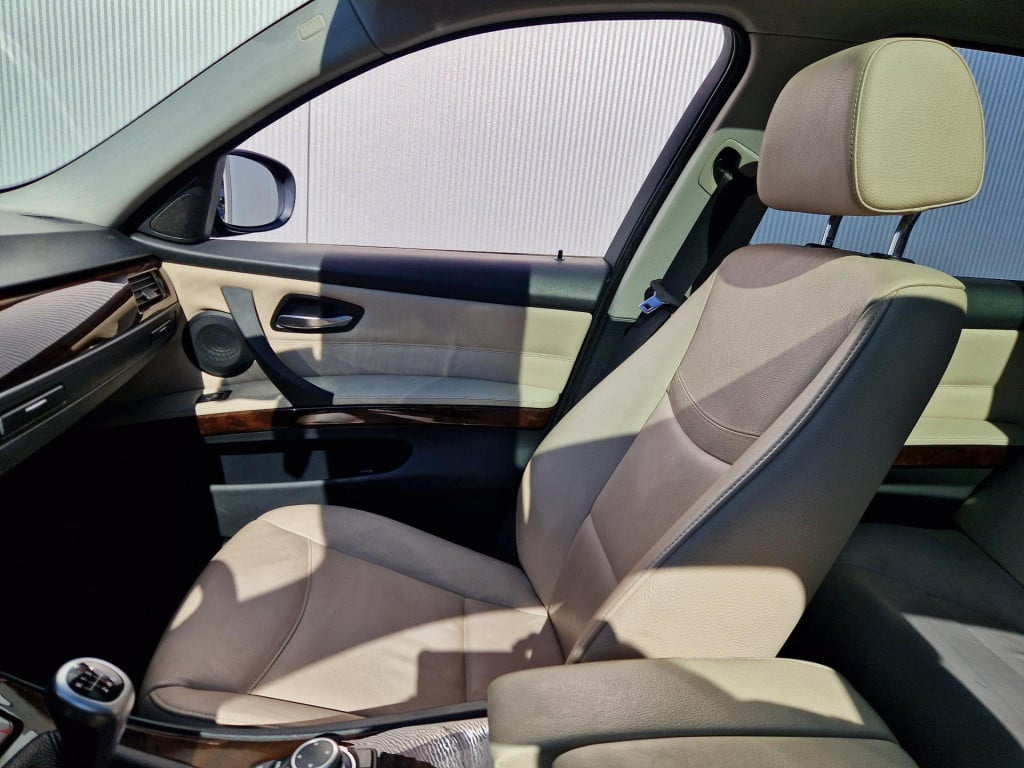 BMW 3-serie touring 320i business line style