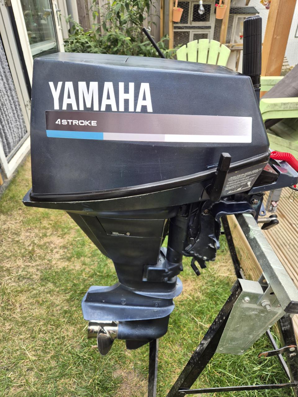 Yamaha 9.9  4 takt. buitenboordmotor met electrische start, kort staart.