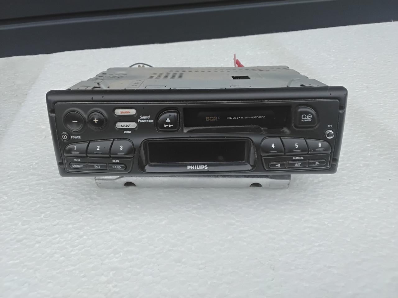 Auto radio