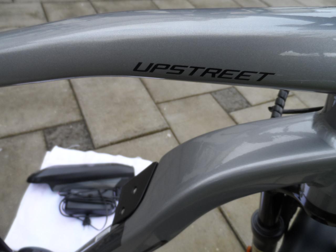 FLYER Upstreet 5 7.20 (45 km/u)