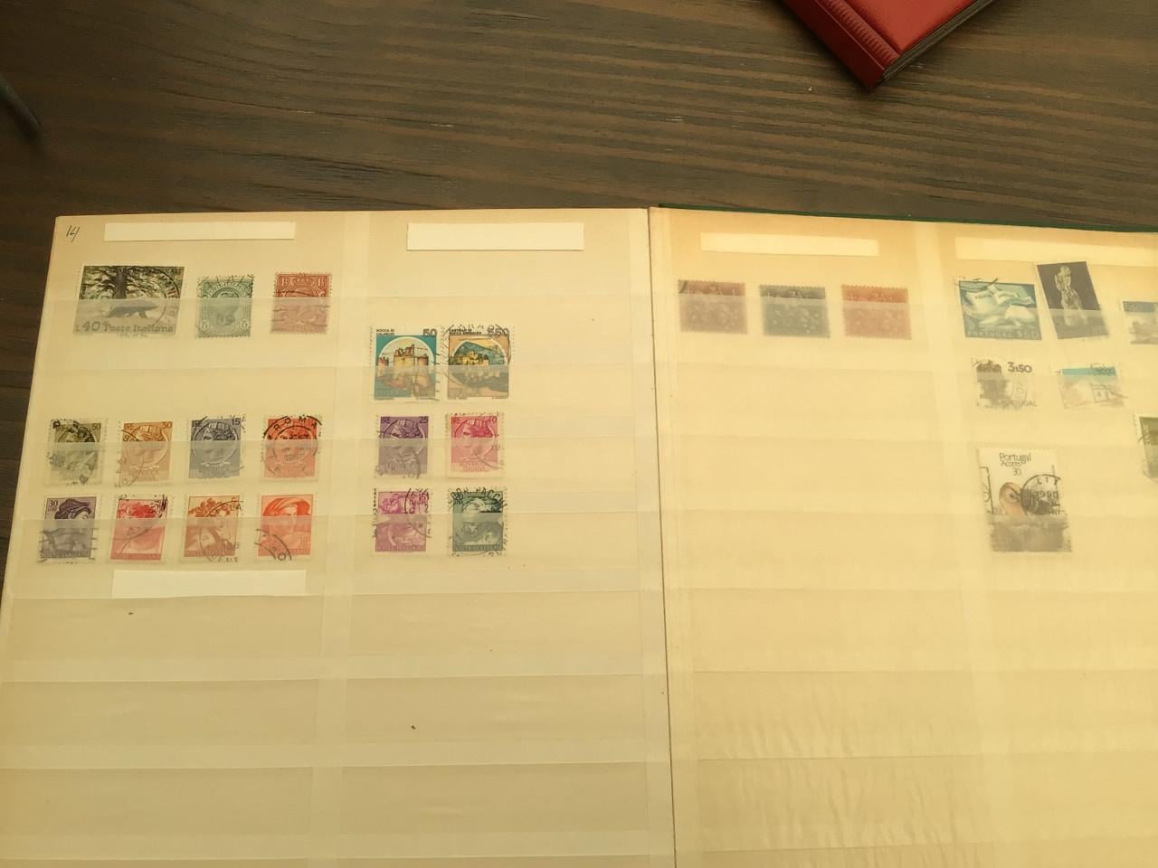 Postzegels uit diverse landen
