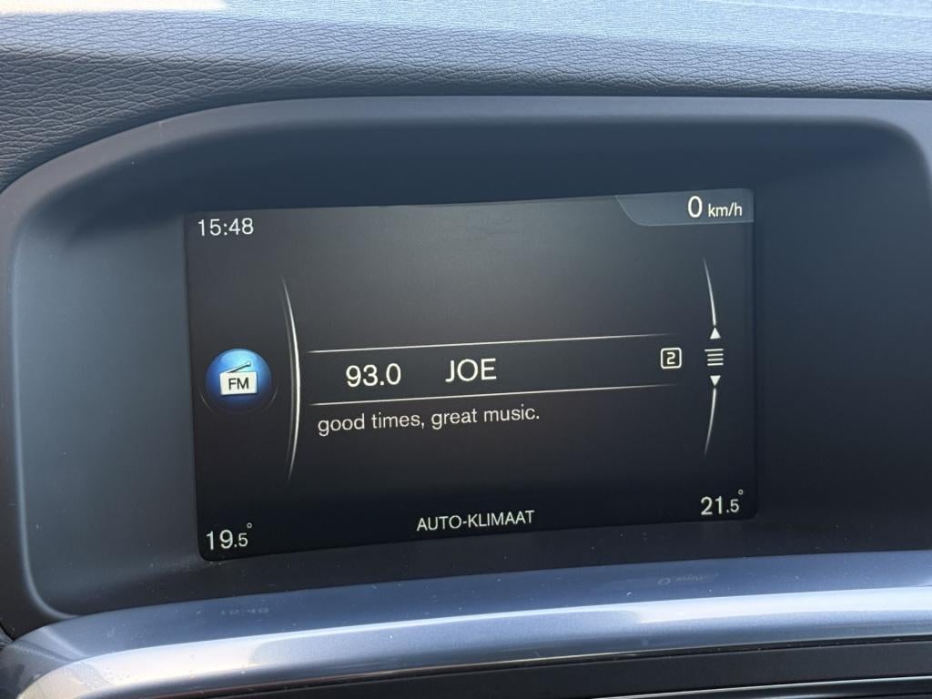 Volvo V60 1.6 t3 r-design | afn trekhaak | cruise | parkeersensoren | bluet
