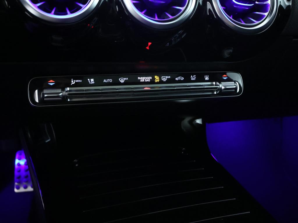 Mercedes-Benz A-Klasse 250 e business solution amg | nightpakket | parkeerp