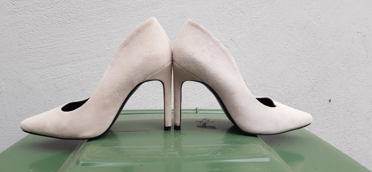 Pumps crème suède, maat 38