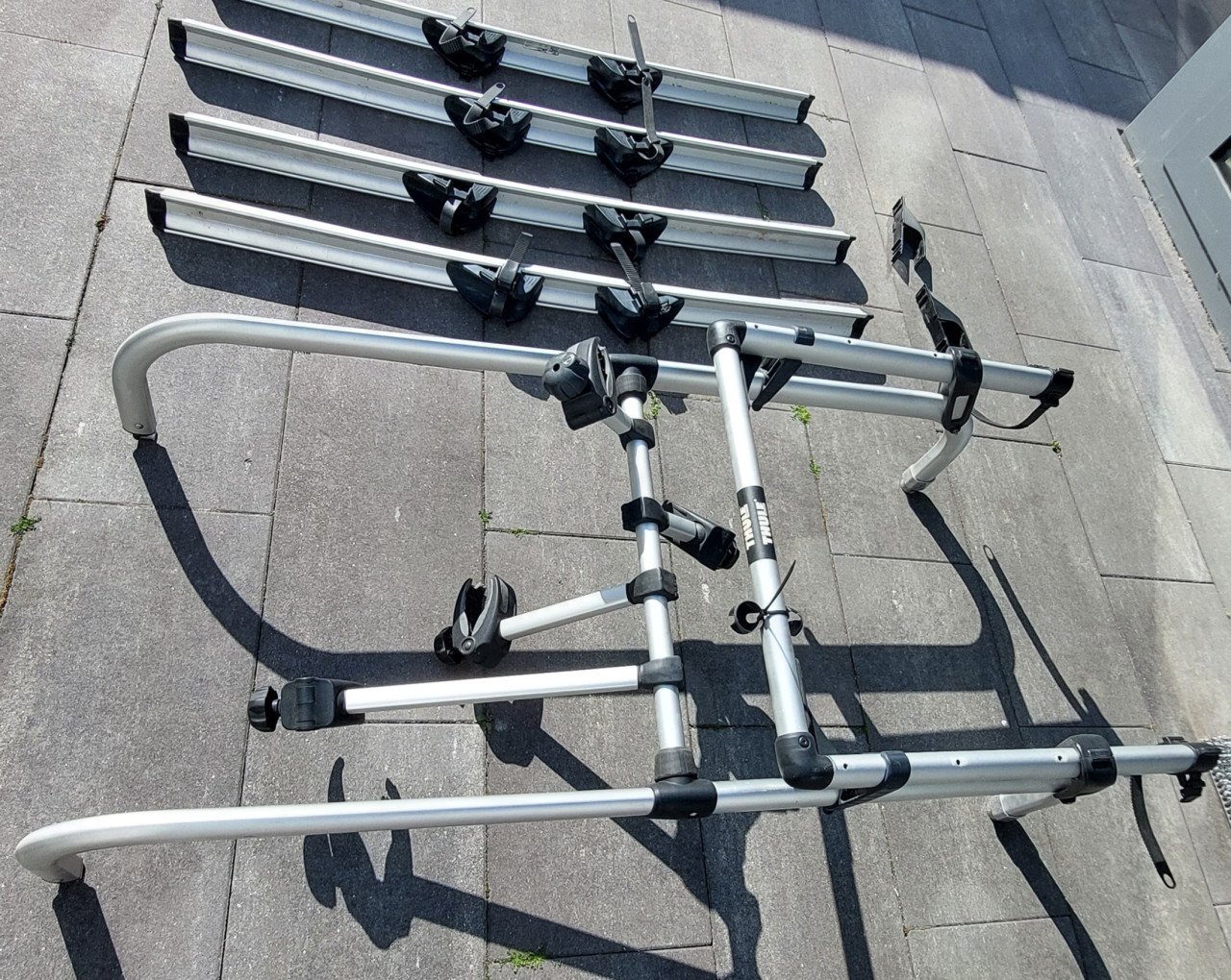 Is gereserveerd      Thule fietsendrager voor bevestiging achterwand camper