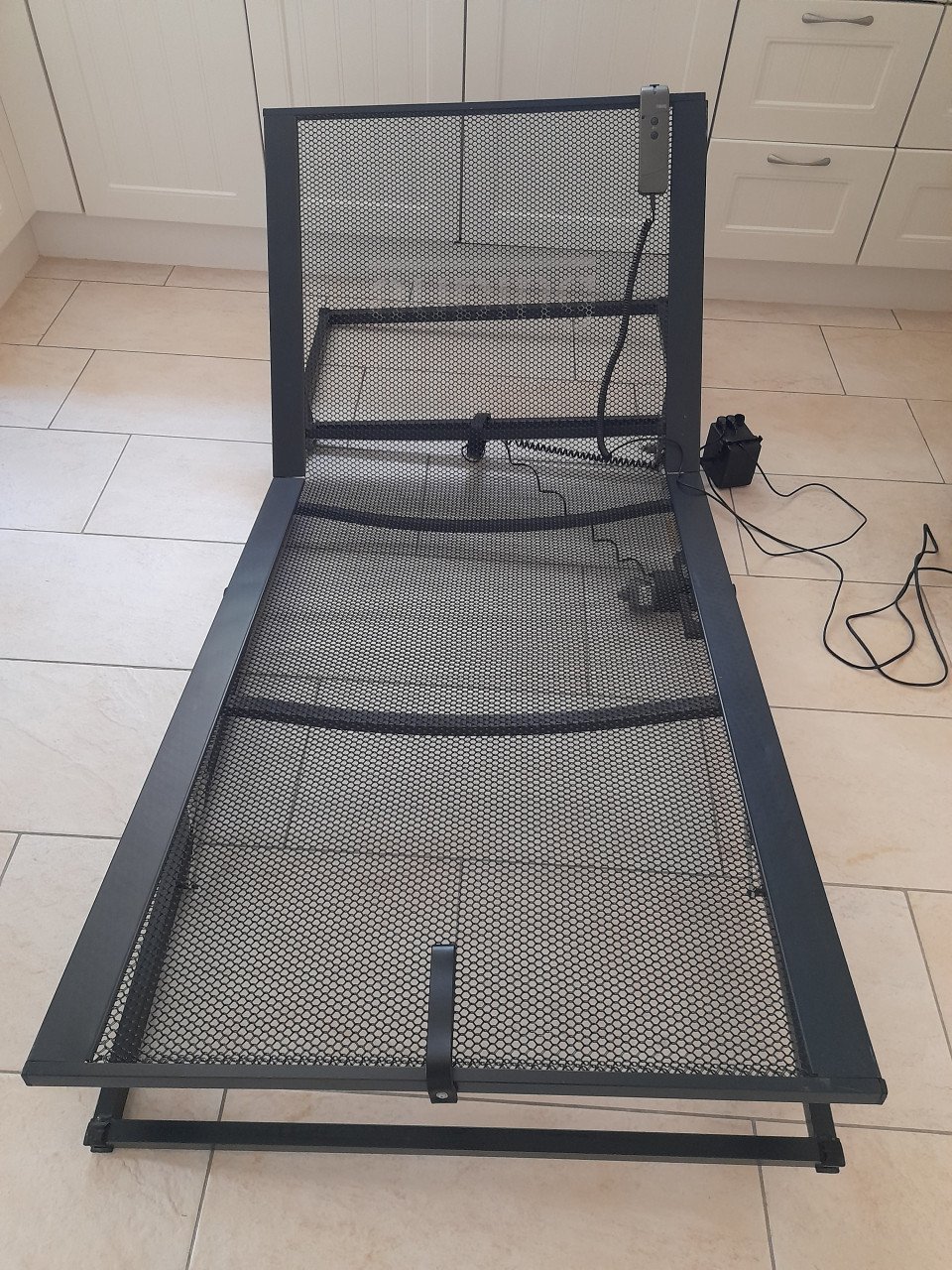 Auping elektrisch verstelbaar spiraalbodem 90 x 200 (in goede staat )