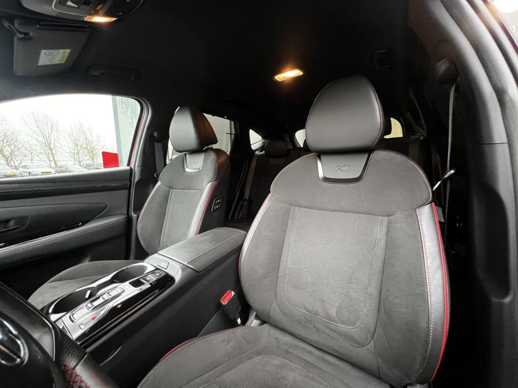 Hyundai Tucson 1.6 t-gdi phev premium two-tone 4wd n-line | dodehoek ass. |