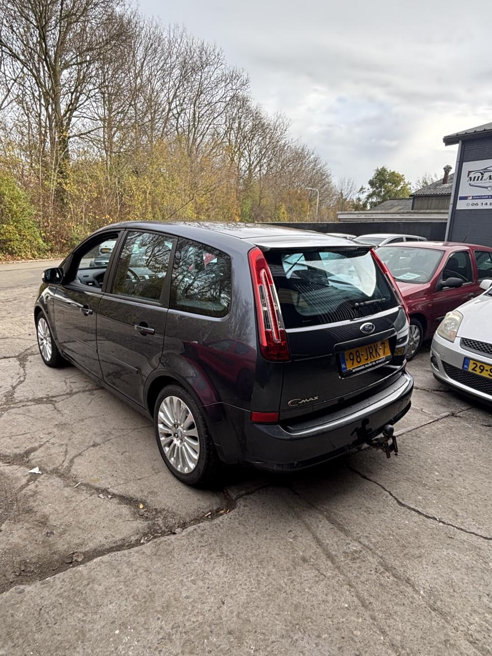 Ford C Max met een jaar apk!