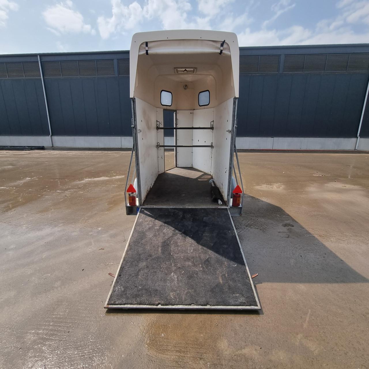 Weijer paardentrailer