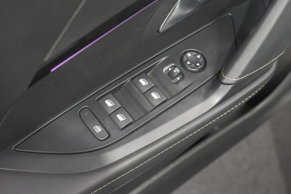Peugeot 208 ev gt 54 kwh | 95,7% soh | 11 kw lader | 360 camera | alcantara