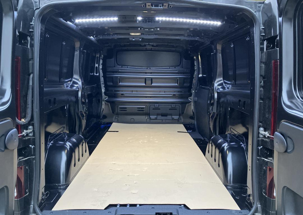 Renault Trafic 2.0 blue dci 170pk edc t30 l2h1 extra - trekhaak
