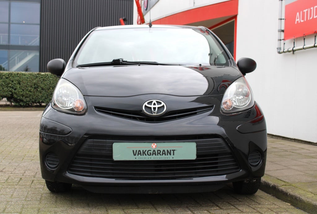 Toyota Aygo 1.0 vvt-i now