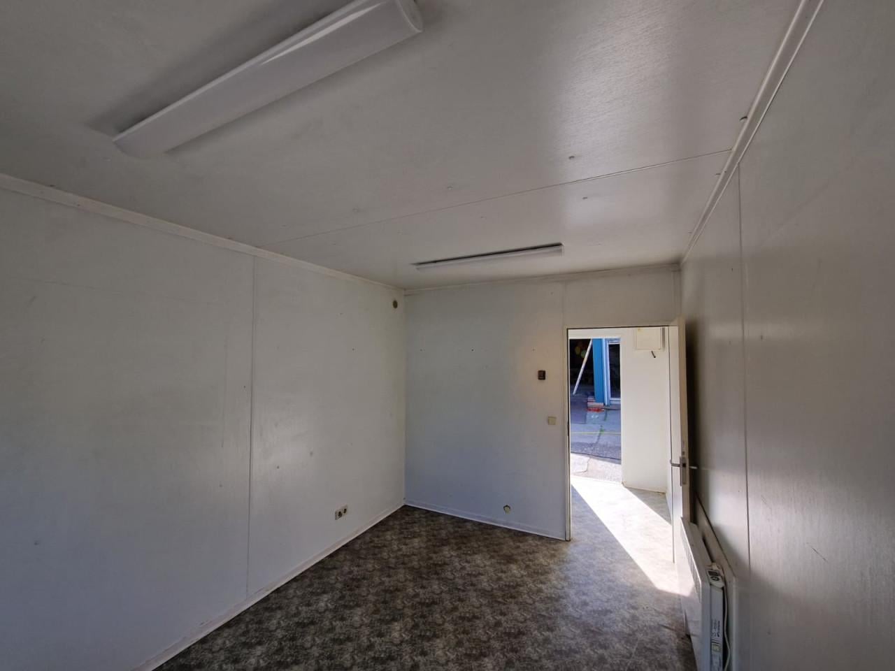 6x3m kantoorunit / woonunit / schaftkeet met keuken + toilet