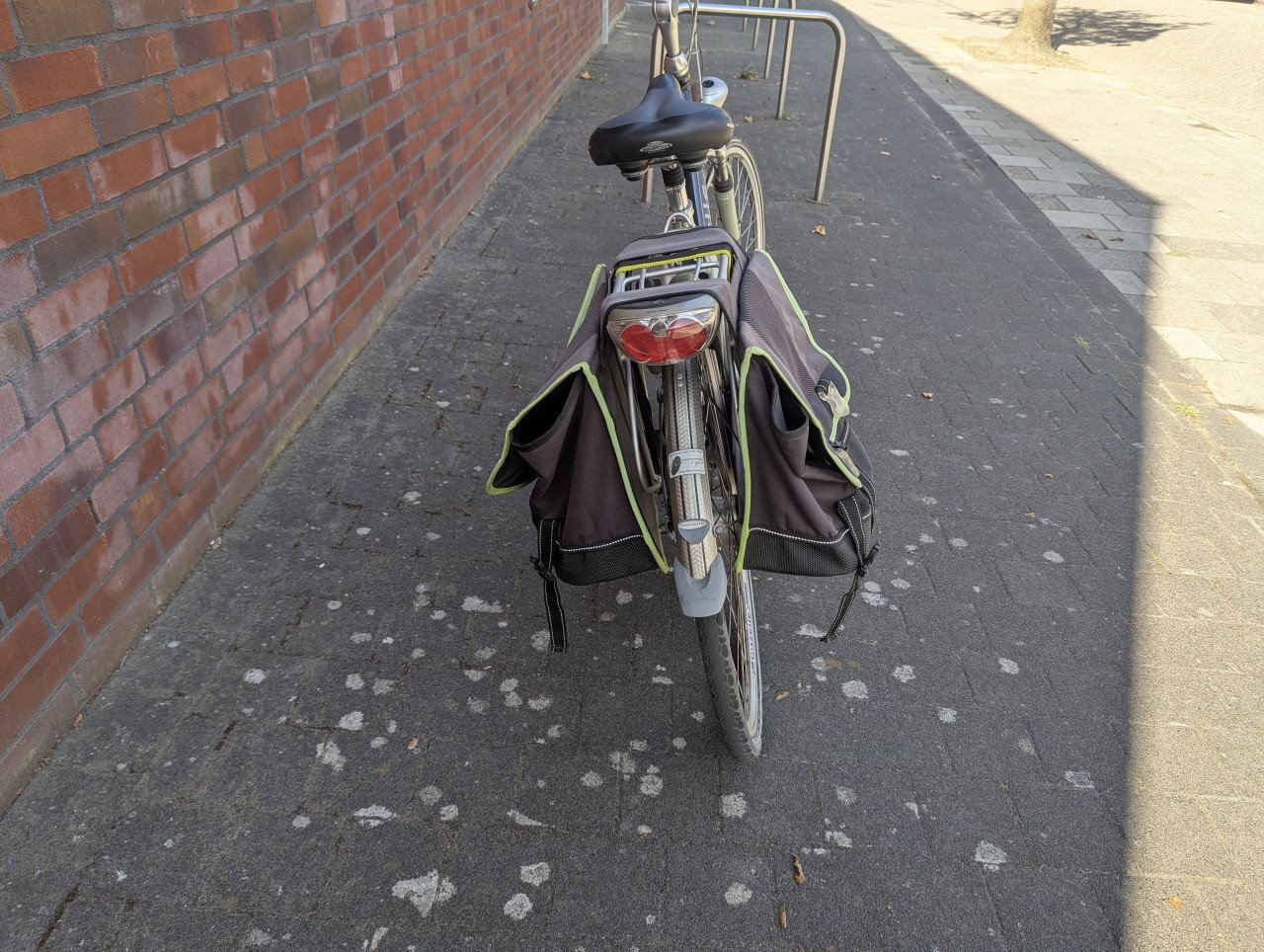 Te Koop Gazelle damesfiets met fietstassen