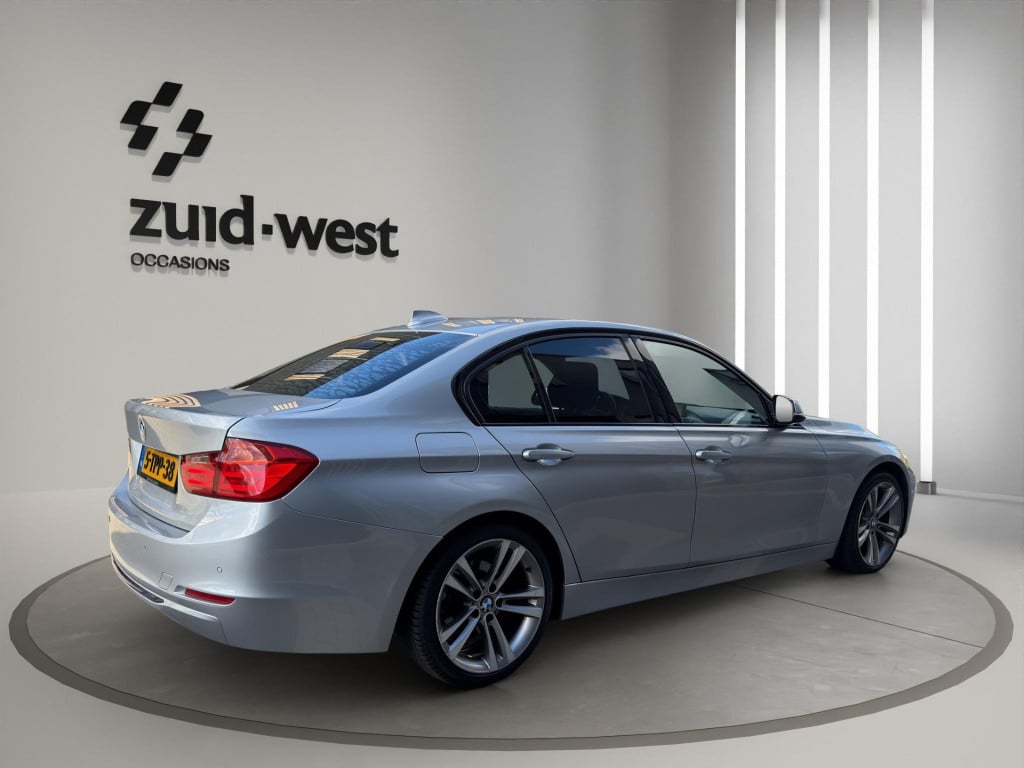 BMW 3-serie 320d high executive leder pdc