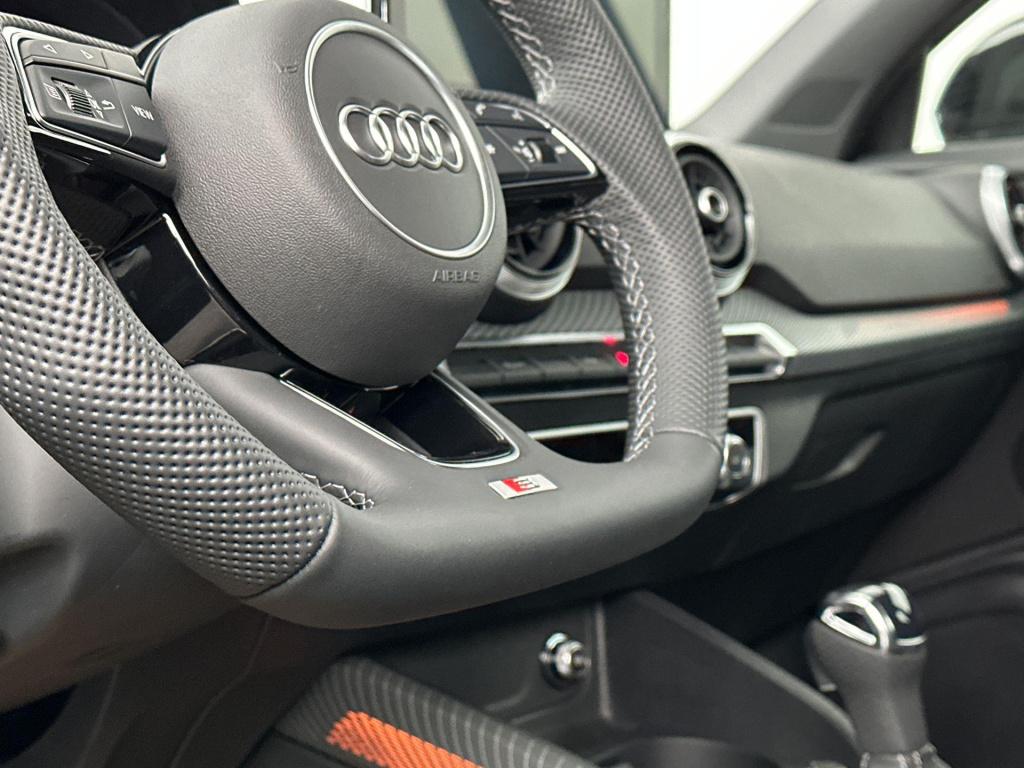 Audi Q2 s edition 35 tfsi 110 kw / 150 pk hatchback 7 vers