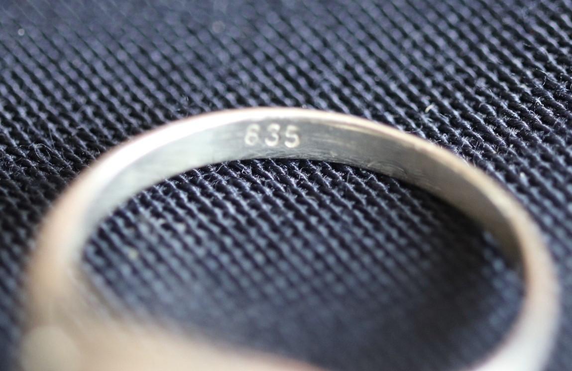 Zilveren damesring ( gemerkt )