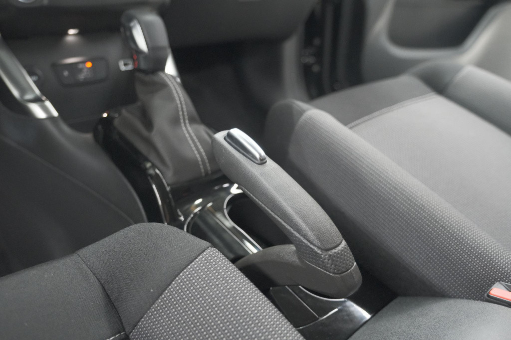 Citroen C3 Aircross puretech 130 eat6 max | camera | navigatie | apple carp