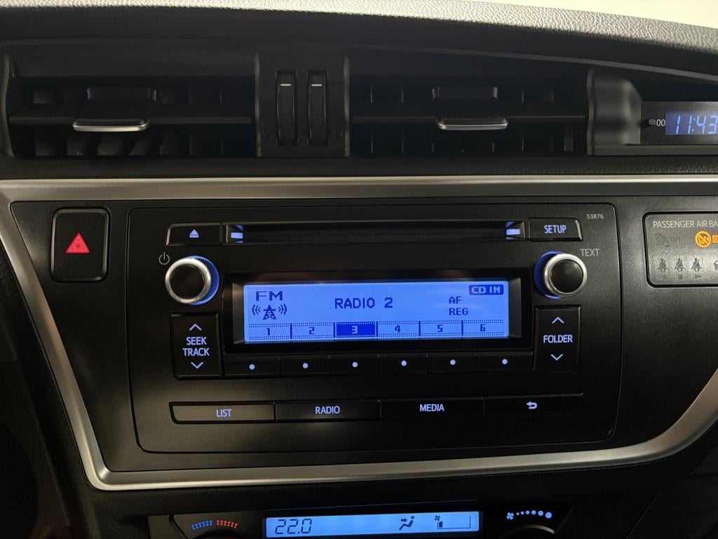 Toyota Auris 1.6 now | lage km-stand |