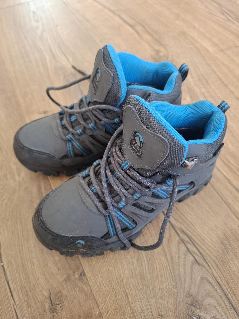Wandel/berg schoenen maat 33