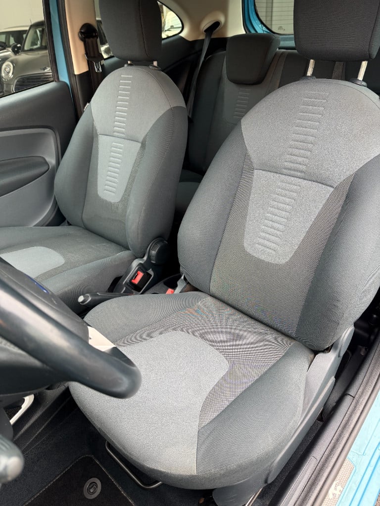 Ford KA 1.2 - titanium x - airco