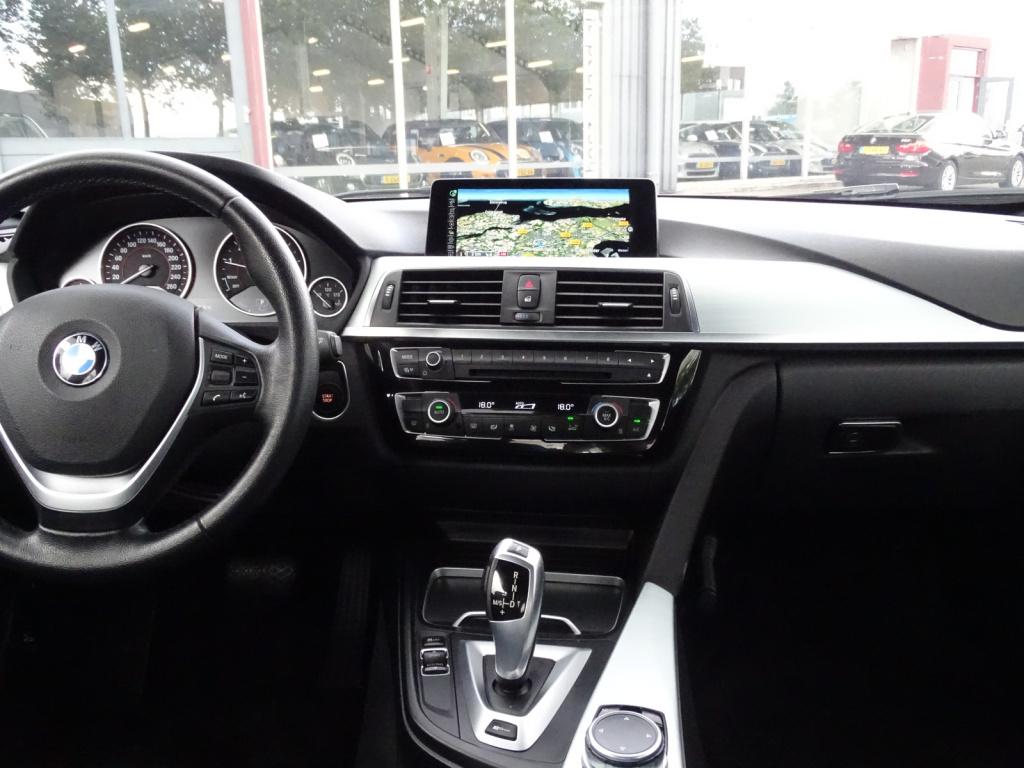 BMW 3-serie 330e