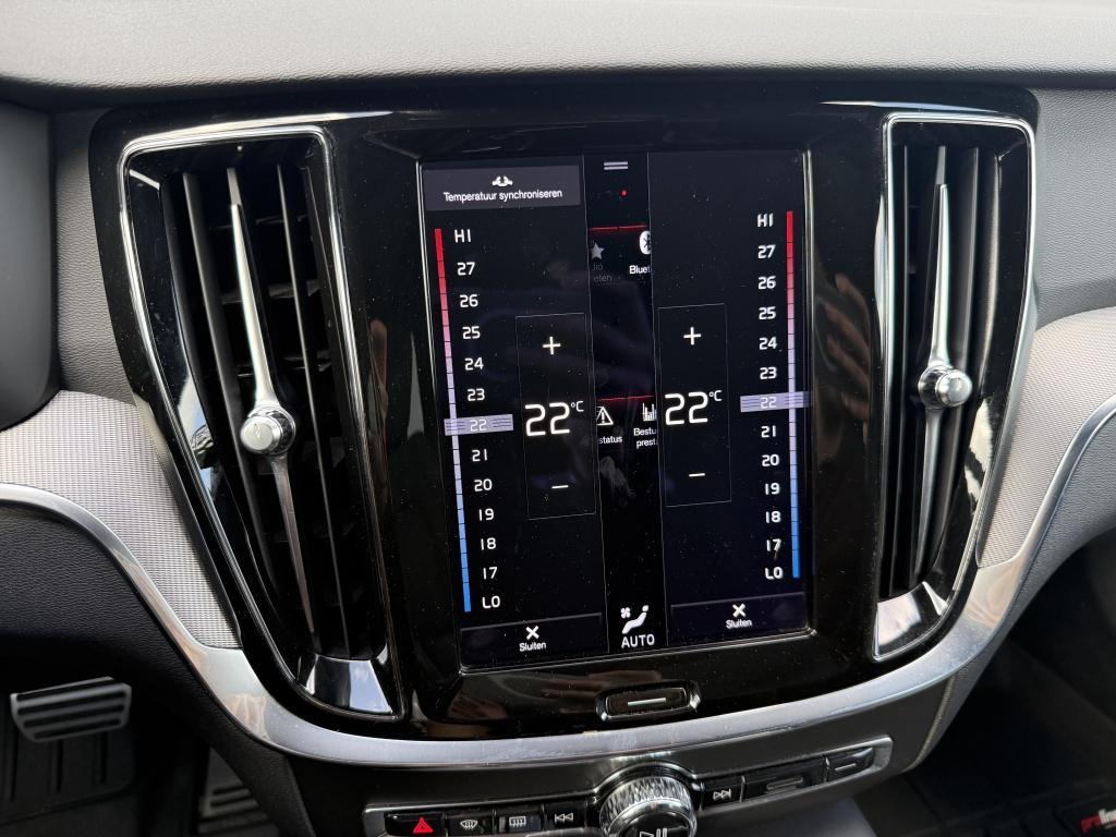 Volvo V60 t6 398pk recharge long ultra dark| pano| 360camera| head-up| awd