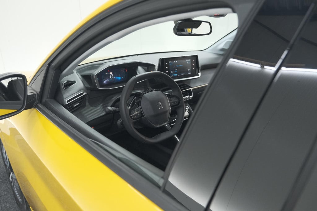 Peugeot 208 puretech 100 allure pack | adaptieve cruise control | camera | 