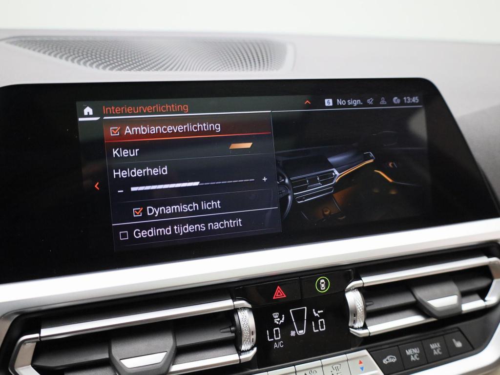 BMW 3-serie touring 318i sport line | automaat | apple carplay / android au