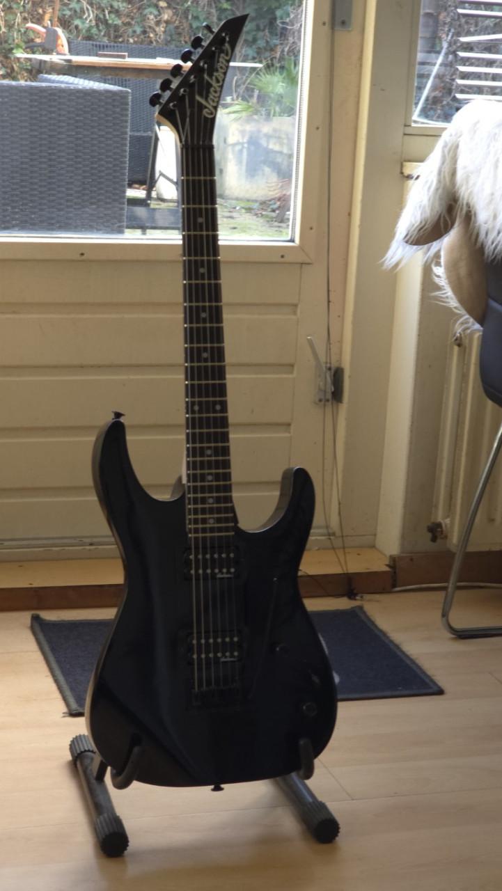 Prachtige Jackson JS11