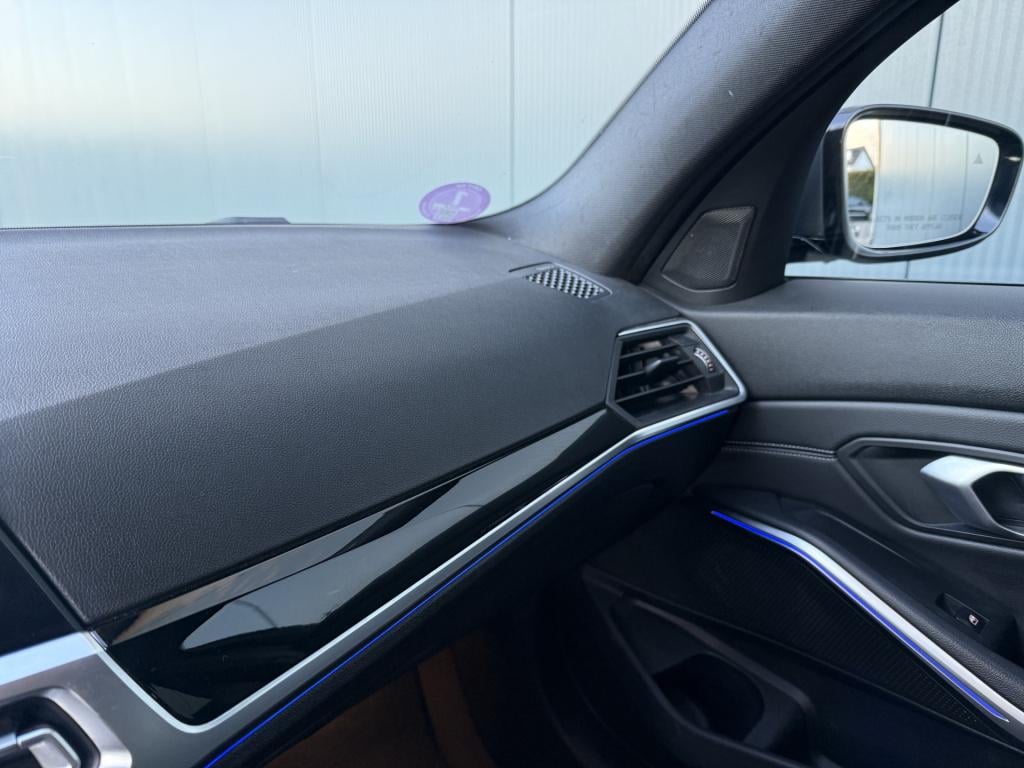 BMW 3-serie touring 330i automaat x-drive high executive