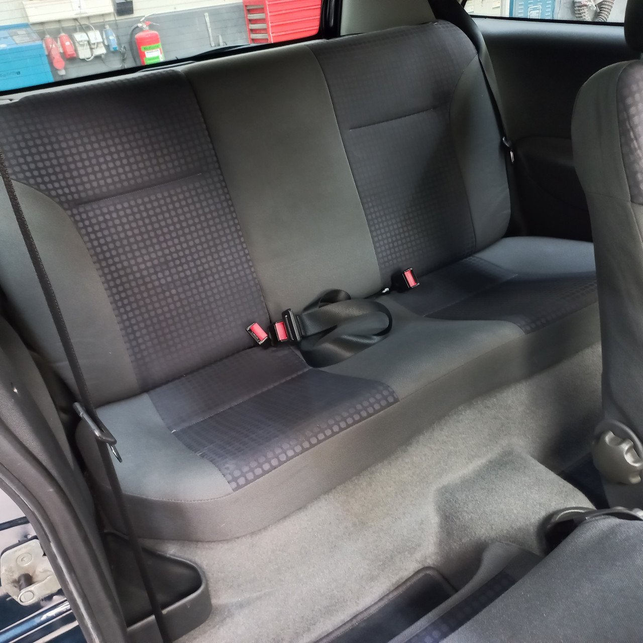 Mooie Opel Corsa 1.2 N  met lage KM stand